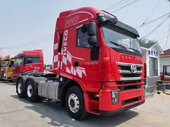 国五预挂牌 红岩杰狮牵引车 520马力 双驱带液缓
