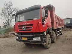 17年11月国五上汽红岩前四后八自卸车430马力