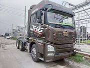 19年二手解放牵引车 550马力 国五 双驱轻体