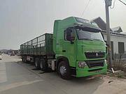 二手豪沃牵引车 440马力 国五 带13米高栏