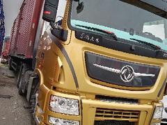 东风天龙旗舰牵引车