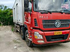 低价出售17年10月东风天龙9.6米冷藏车