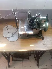 锁边机