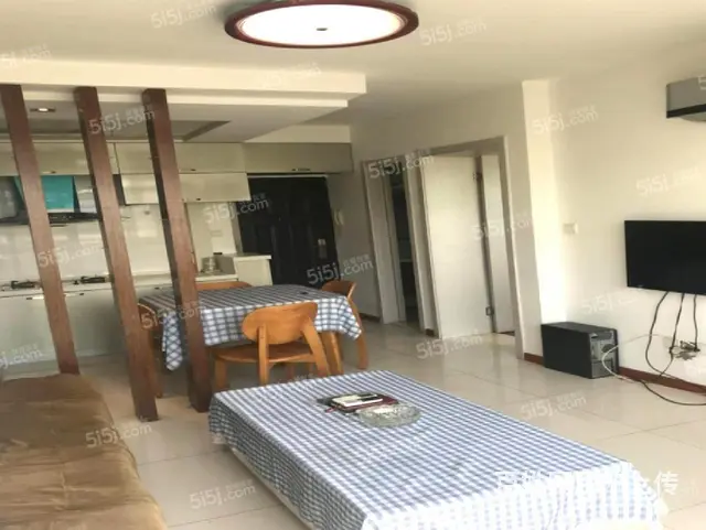 桐泾北路地铁口 彩香一村 精装一室一厅衣帽间 采光好押一付一的图片