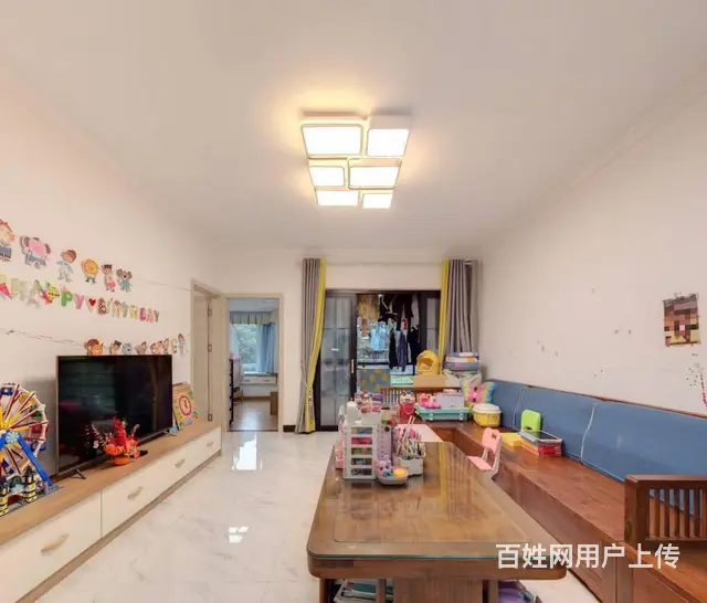 白云高尔夫东区  安静三房  精装修  证够五年的图片