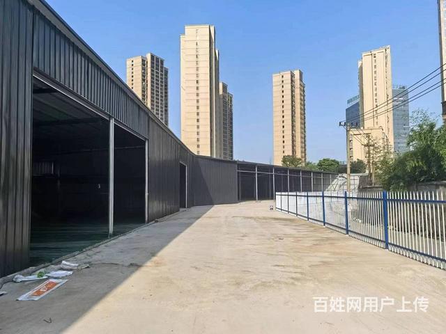 空间宽敞 方便停车 水电齐全 进出车方便的图片