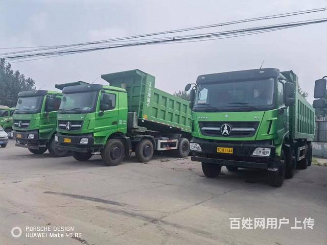 正在干活中，4台个人户6.8米重型北奔前四后八的图片