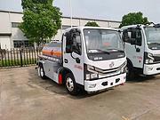 东风两吨蓝牌加油车 115马力c照可开可进市区
