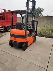 日本进口二手叉车 丰田1.5吨平衡重式二手电动叉车
