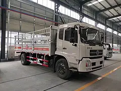 额载10吨东风天锦2类气瓶运输车包上牌可分期