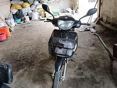 摩托车