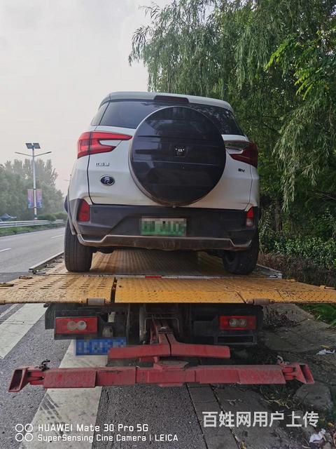 三门更换轮胎、道路救援的图片