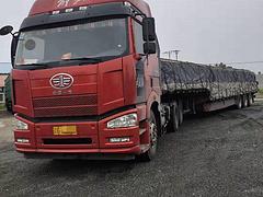 解放J6   国五350马力 13.75米大板挂车