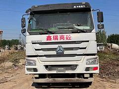 出售17年二手豪沃搅拌车 大20方 亚特上装 国五