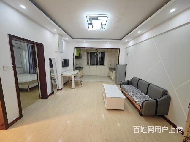 富丽家园5楼1室一厅，家具家电全。家具家电全，月付1000的图片