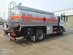 8吨加油车，大量出售