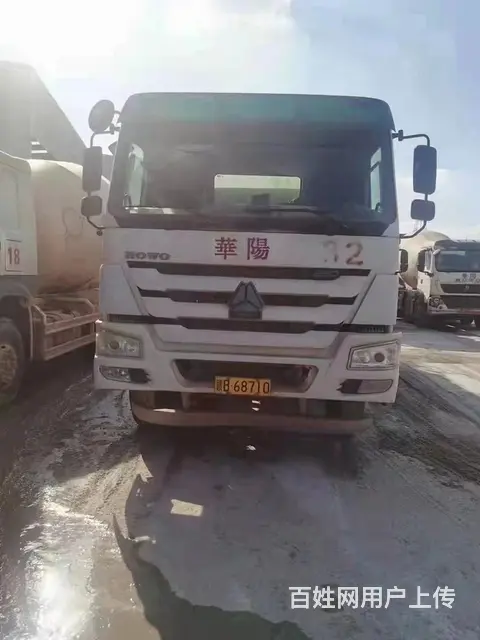 ​18年7月豪沃中联罐，大16方，车况精品的图片