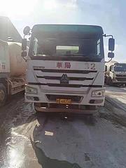 ​18年7月豪沃中联罐，大16方，车况精品
