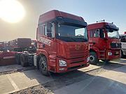 出售二手解放牵引车，420马力，国五，双驱轻体 ，