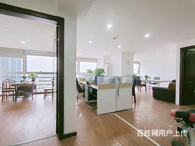带家具格局好电梯口金牛立交金牛公园万通金融广场精装160平的图片