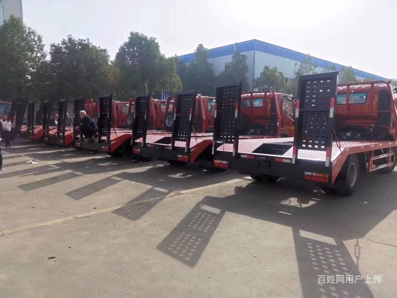 蓝牌挖机平板拖车拖板车 c照可开的平板运输拖车价格