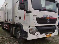 国五前四后八冷藏车340马力豪沃9米6货厢