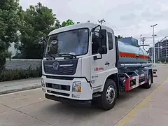 东风天锦单桥4X2腐蚀性物品罐式运输车