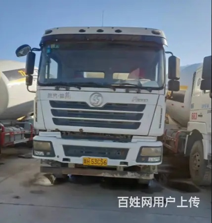 17年豪沃水泥罐车 大14方 国五排放的图片