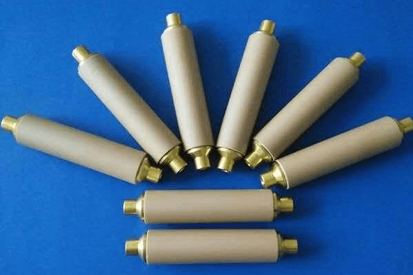 高压传感器芯棒电容