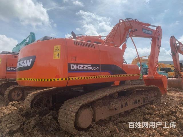 低价转让二手挖掘机斗山225-7手续全质保一年包送的图片