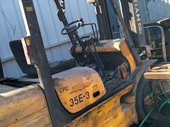 在用3.5吨？叉车。