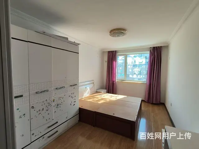 出租水木山城步梯 6楼带阁楼 三室户型的图片