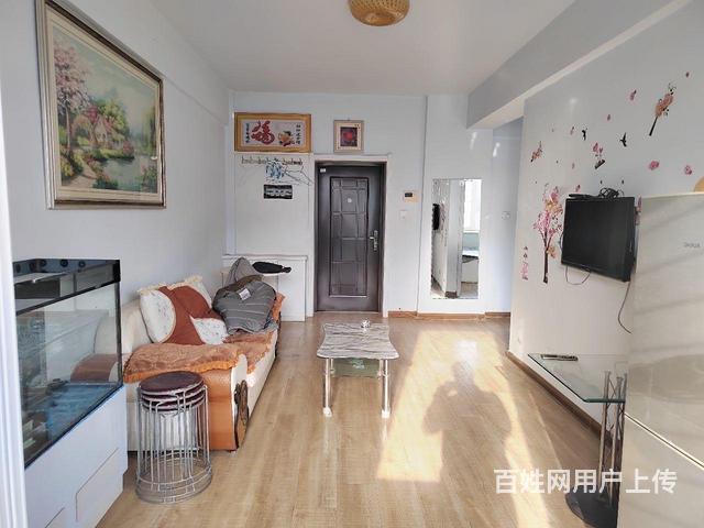 月付800包物业网新柳城6楼一室拎包入住的图片