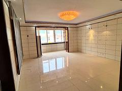 原价75万，现在低价出售，精品房屋