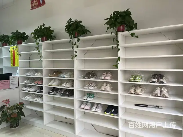急转黄金位置连锁干洗收纳店低价转让的图片