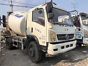 17年东风大7方进口液压搅拌车