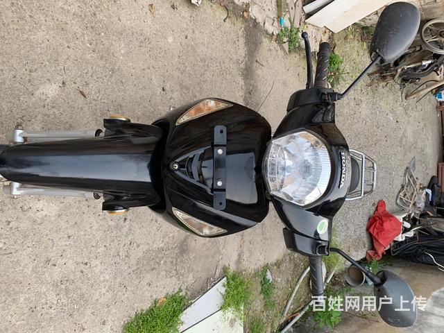常年出售二手摩托车的图片