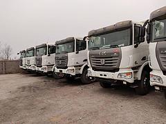 30台积压车联合重卡天然气型后八轮自卸车380马力