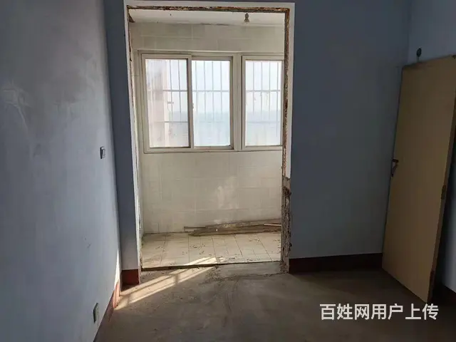 新房馨苑十区五楼共六层两室一厅有地下室的图片