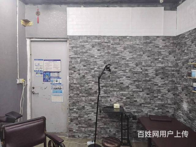 《易转》商业主街刺青店转让！适合经营纹身刺青，美发美甲，服装的图片