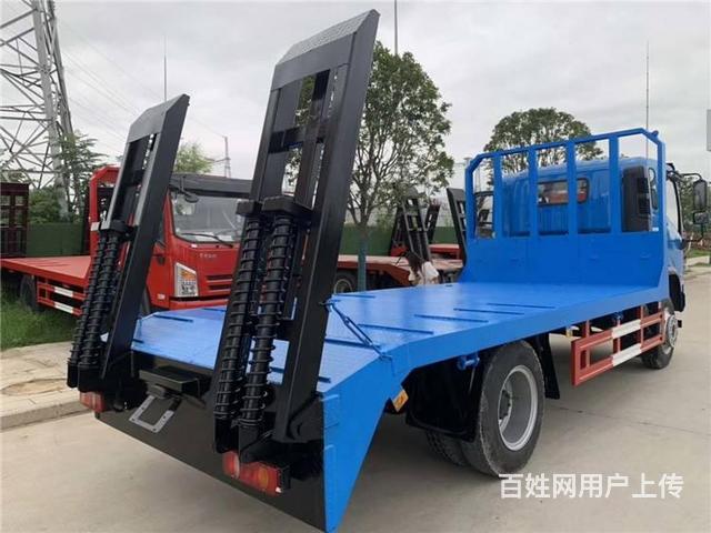 东风60/70/80挖机拖车 10吨挖机平板车价格