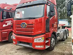 带液缓二手解放牵引车 550马力 国五 双驱轻体