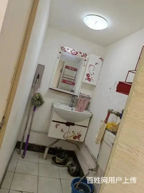 成都龙泉，星河民居沿街商铺急租的图片