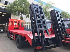 国六东风D1  135挖机平板运输车 多用途高性能