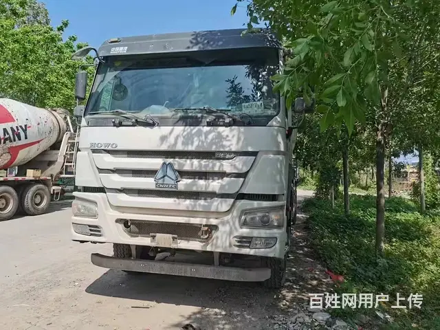 17年豪沃水泥罐车 大20方，价格不高。的图片