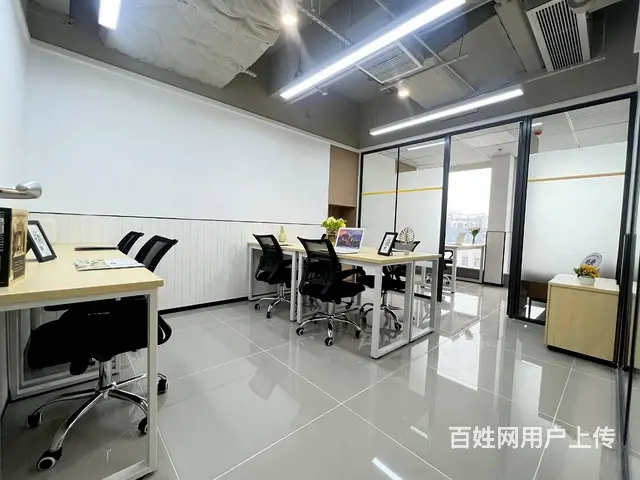越秀海珠广场地铁口办公室 靠窗套间均有拎包即可办公直租非中的图片