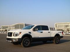 日产Titan [进口] 2004款 5.6L 自