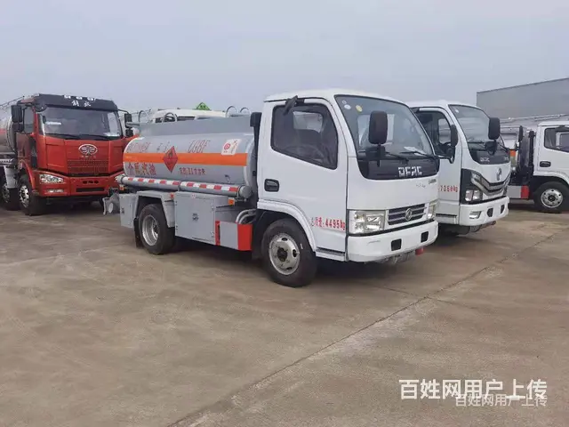 国六东风多利卡蓝牌流动运油车 油罐车 低价出售的图片