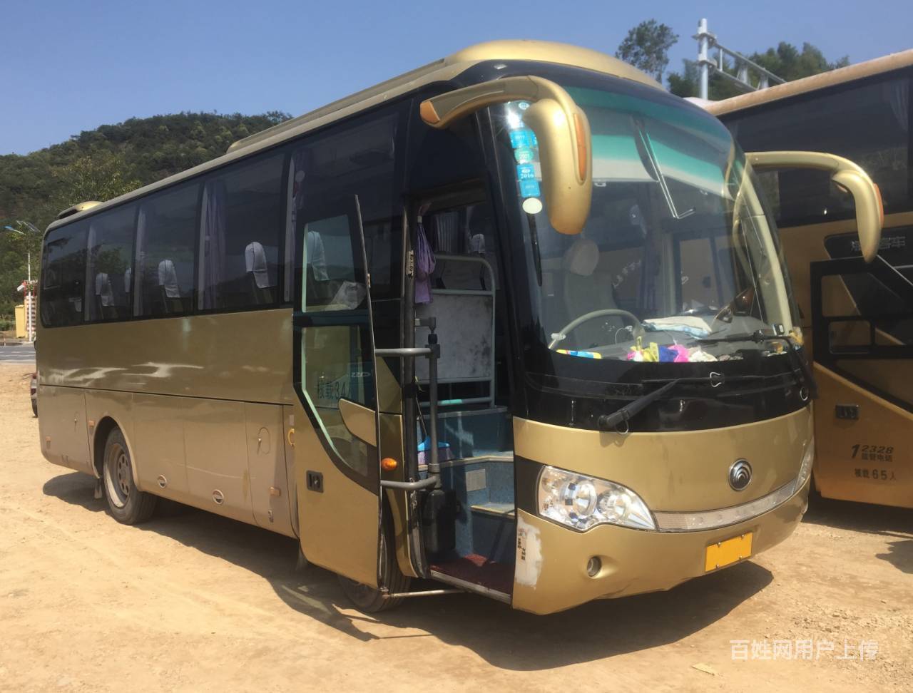 出售34座宇通大巴车