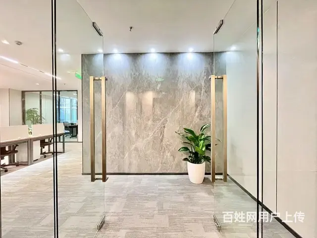 成都银泰中心地铁金融城天府立交超甲写字楼出租的图片